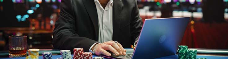 Can Live Online Casino Hosts Influence Game Outcomes?